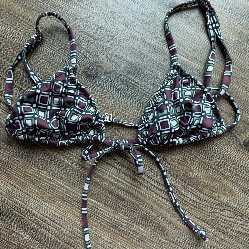 Geometric Patterned Bikini Set - Picture 6 of 9